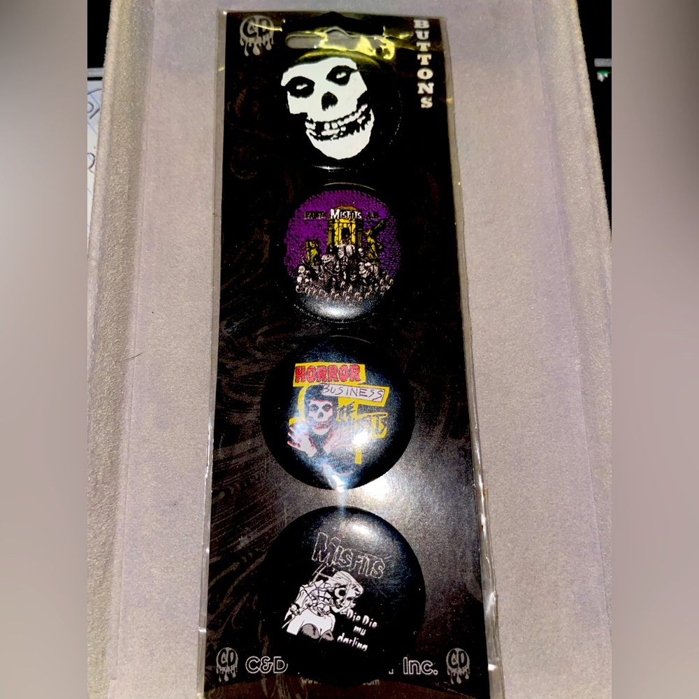 Misfits 4 Pack of Pins. NWT